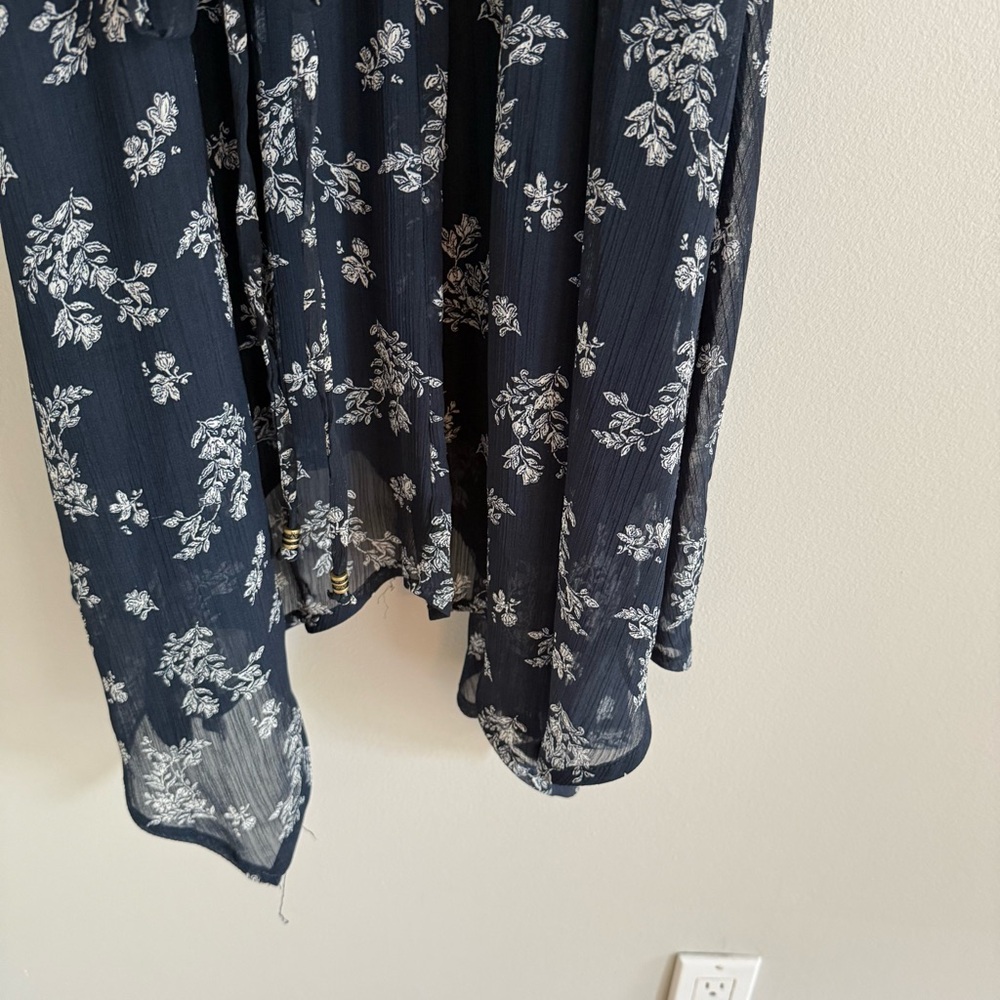 Floral Navy Dress - Picture 3 of 9
